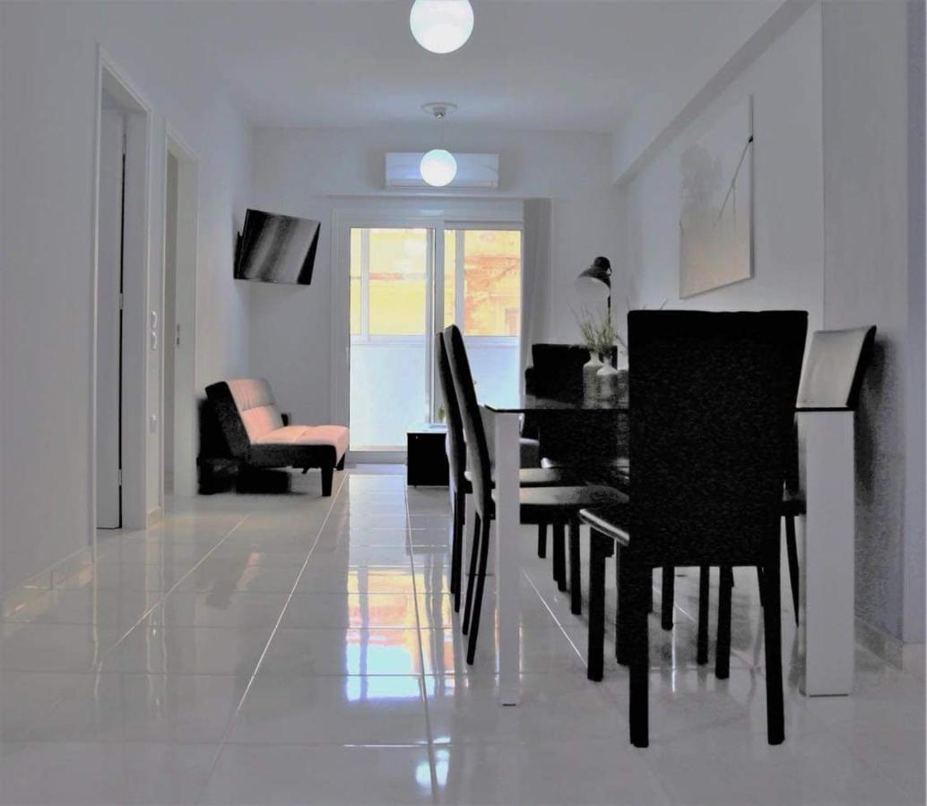Lovely In The Center Of Athens. Apartment *